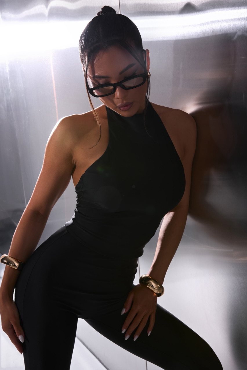 Чорний топ Echo з відкритою спиною LUKAVA