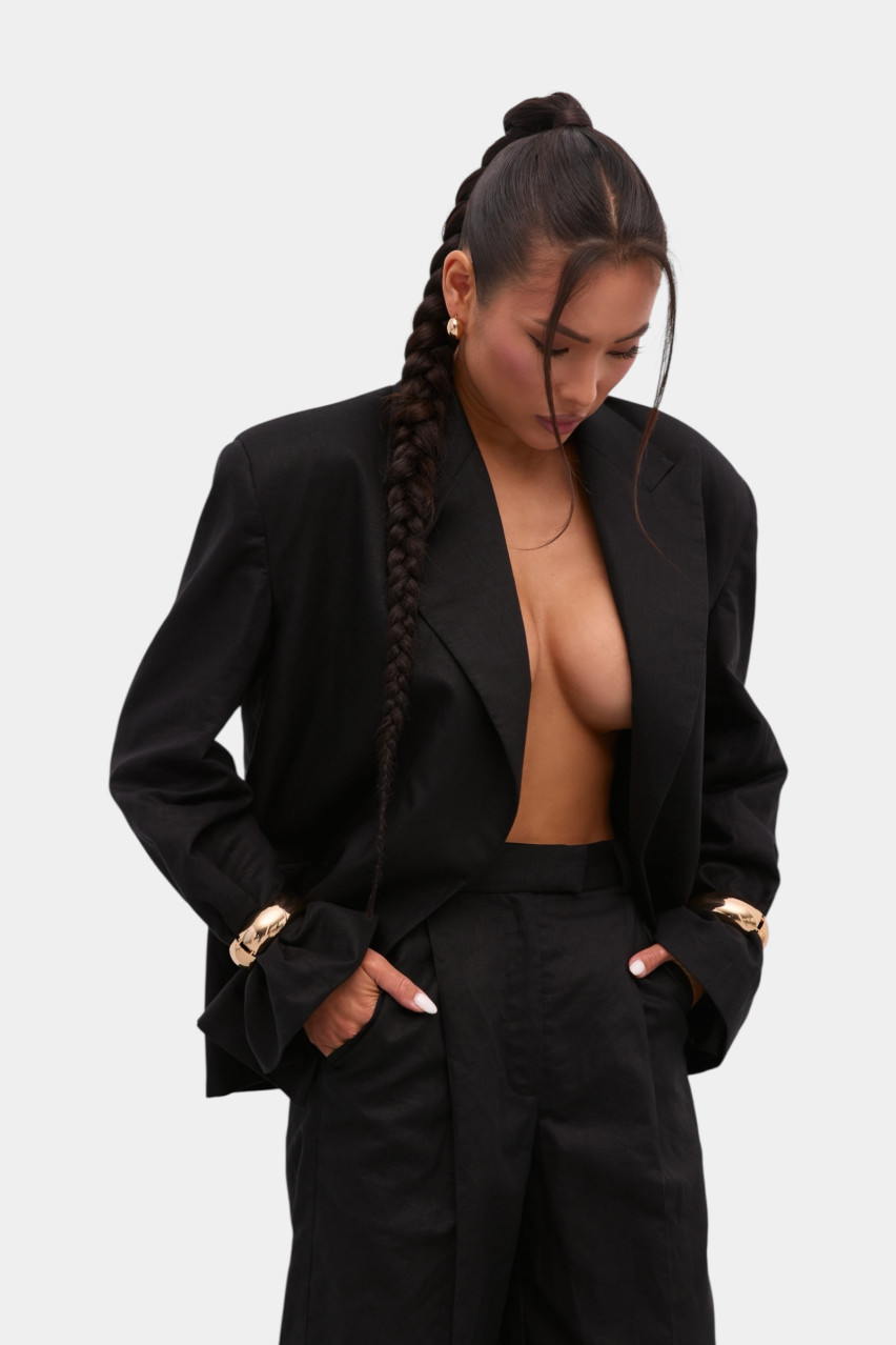 Чорні лляні шорти-бермуди LUKAVA