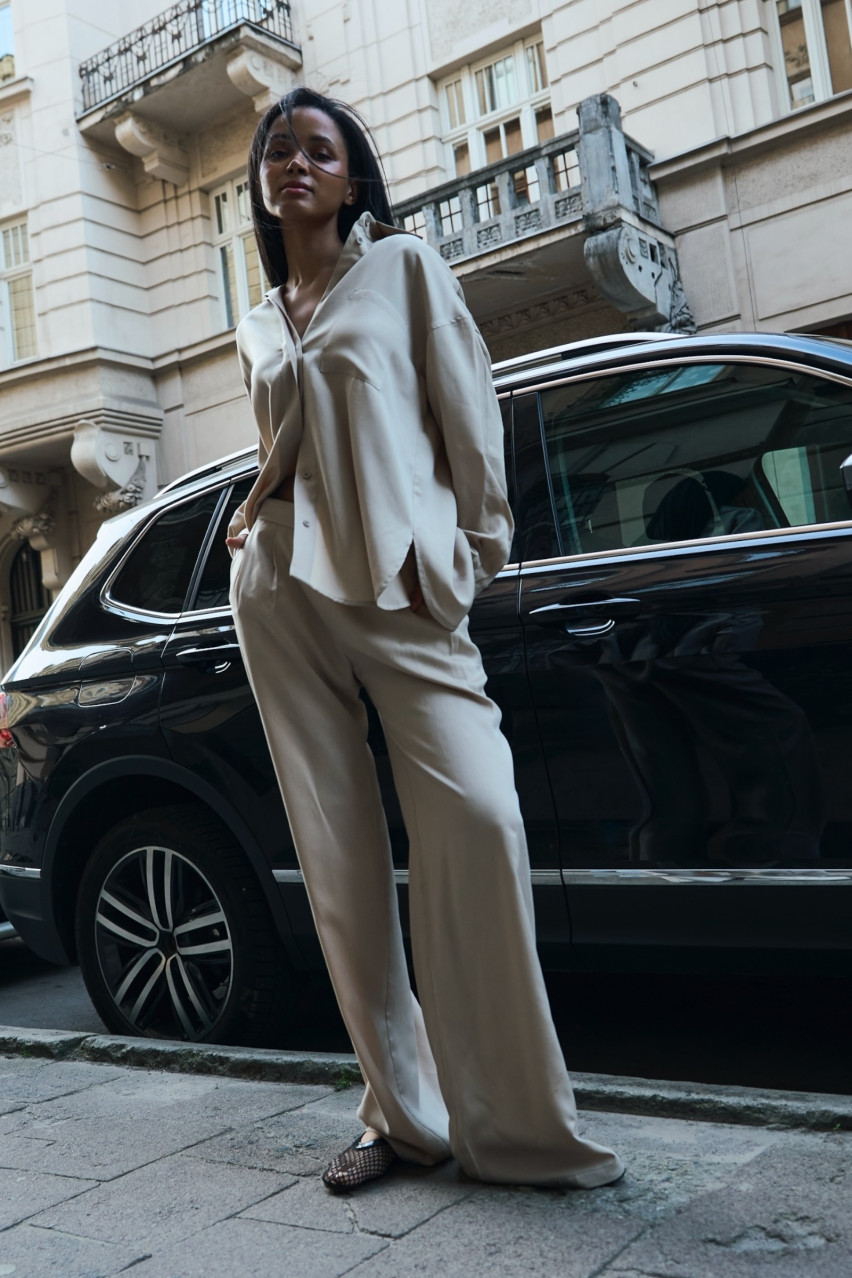 Бежеві віскозні брюки LUKAVA