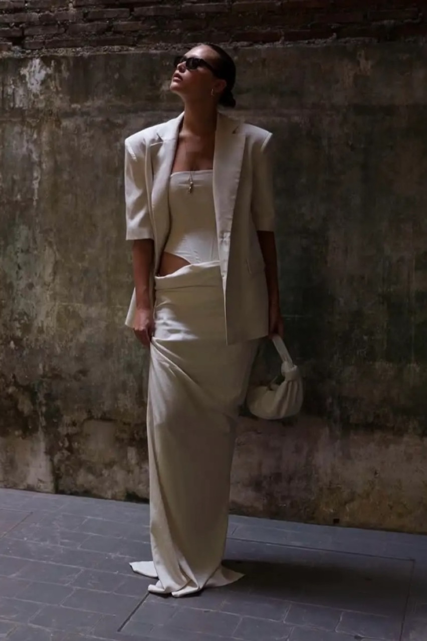 Бежевый льняной пиджак LIBERTY