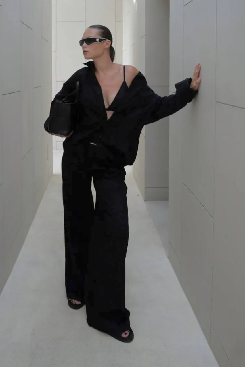 Чорний костюм-трійка з сорочкою LIBERTY