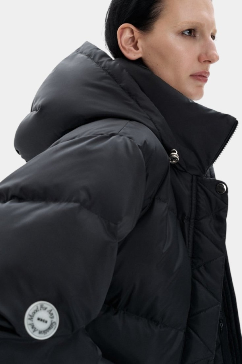 Чорний пуховик Tiffany AW-21-18bl MARCHI
