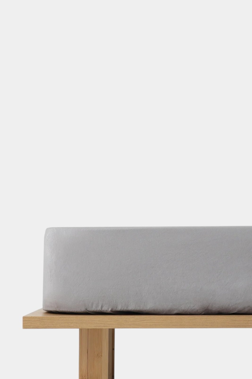 Сіре простирадло «Wind» на резинці (160х200) MONHOME