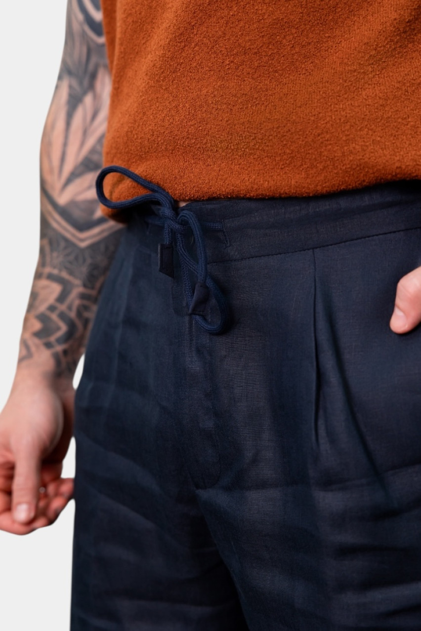 Темно-синие льняные шорты 76112\50017 598 Maglificio Gran Sasso