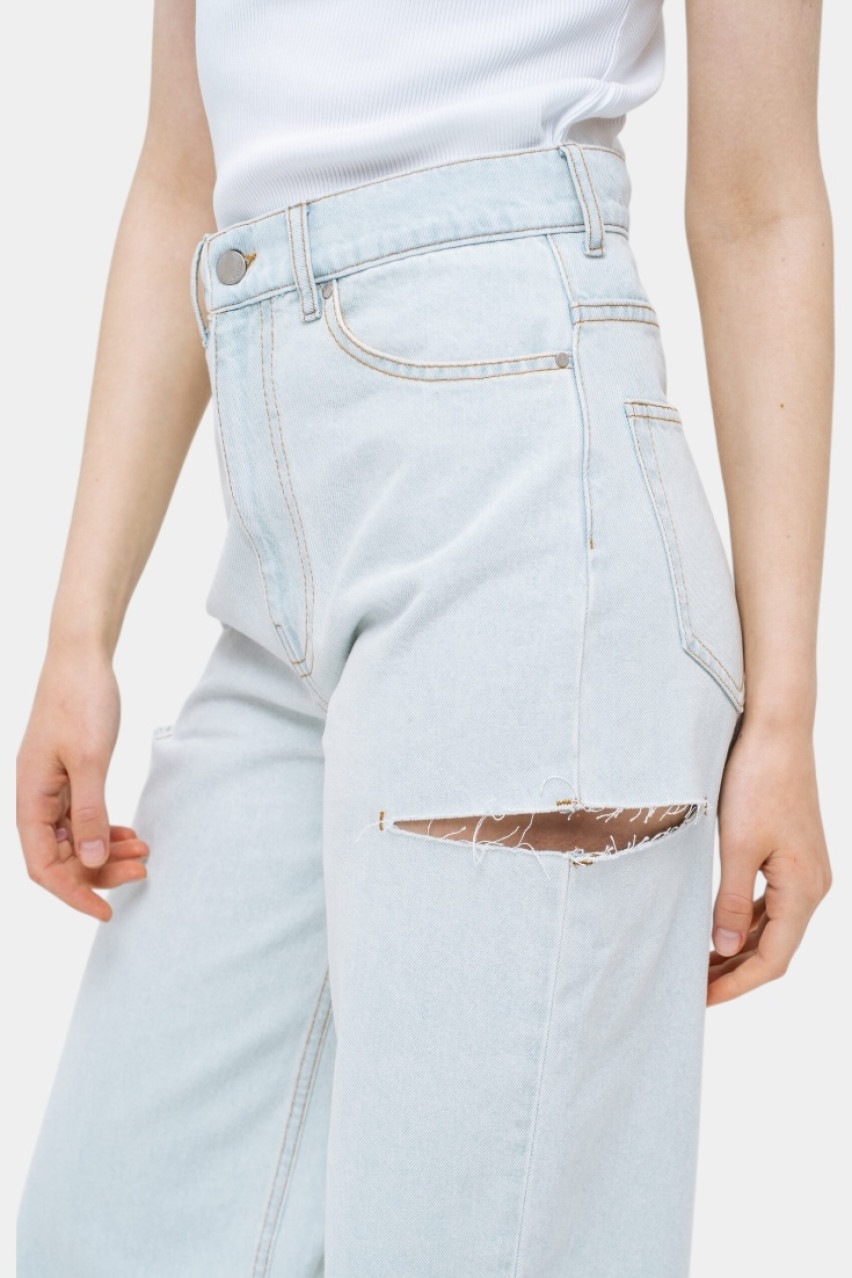 Светло-голубые джинсы с разрезами на бедрах sp25-jnswr-lblue MATCH DENIM
