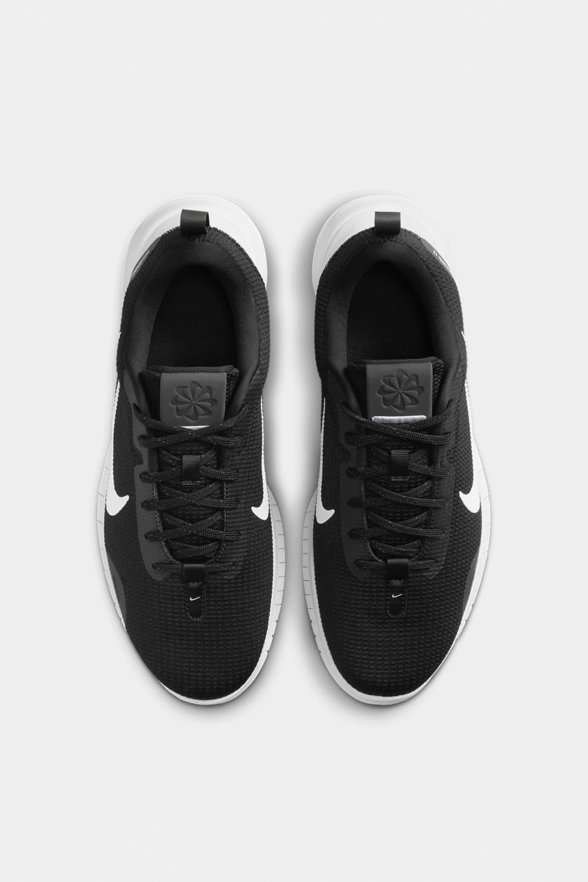 Чёрные кроссовки NIKE