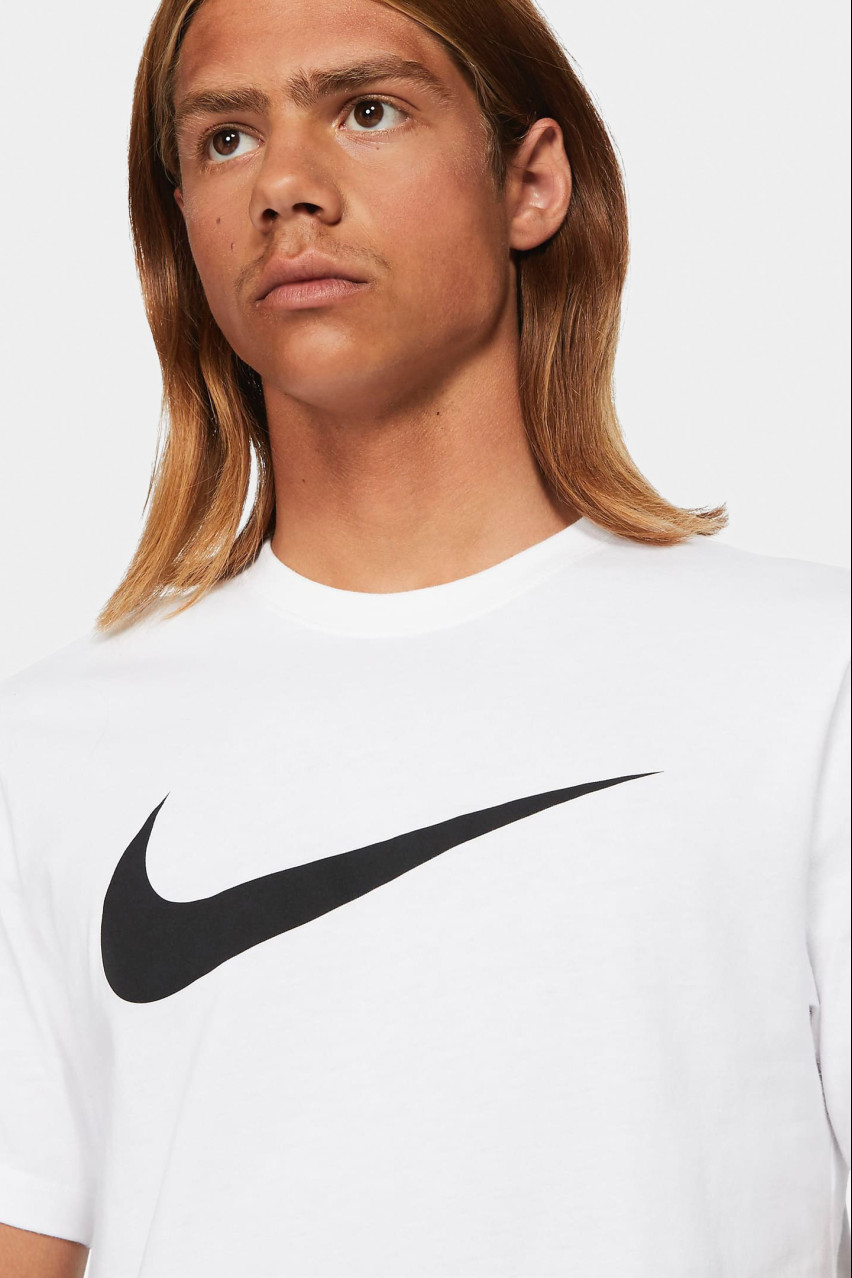 Біла футболка NIKE