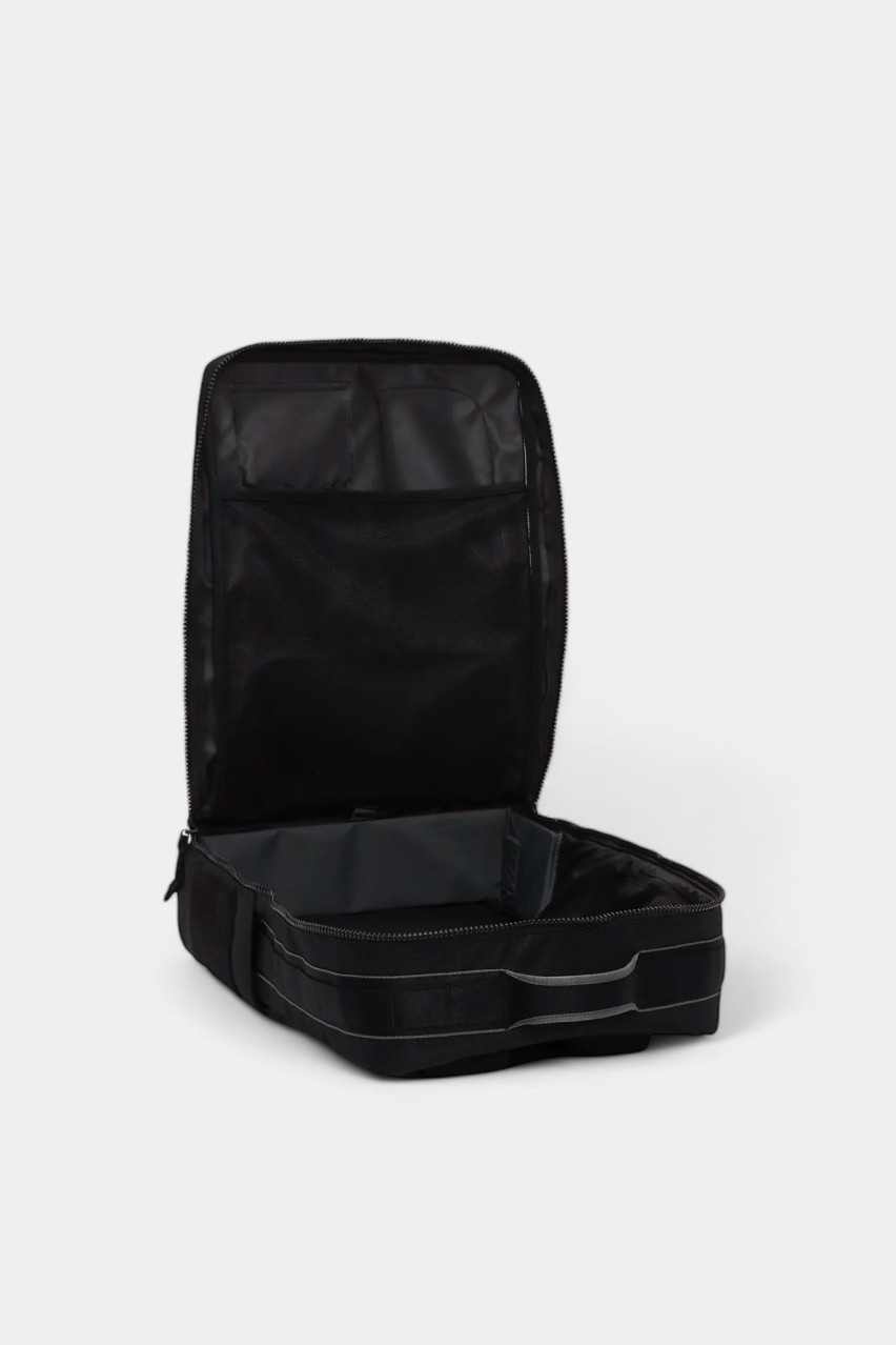 Чёрный рюкзак NIKE