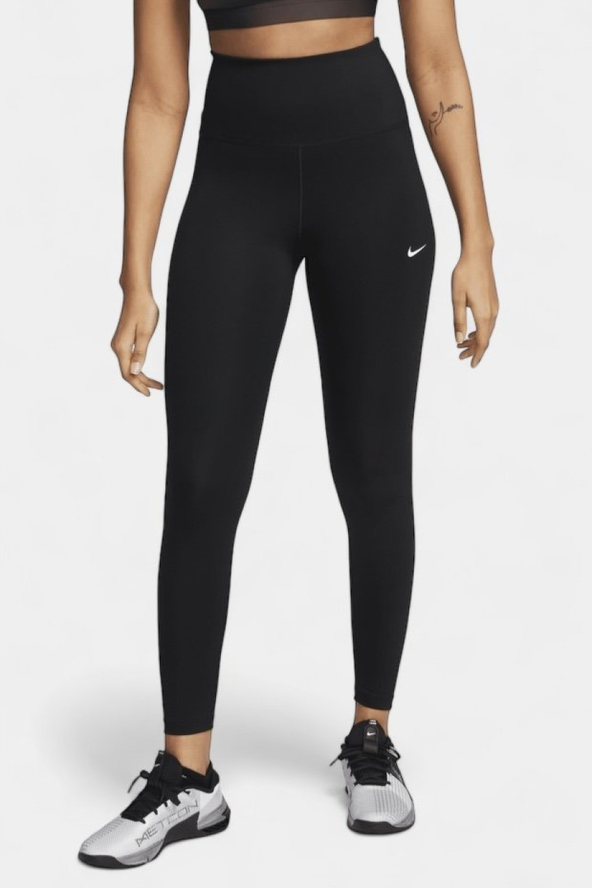 Чёрные леггинсы