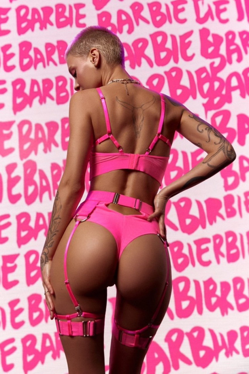 Розовые танго Barbie Naked Extravaganza