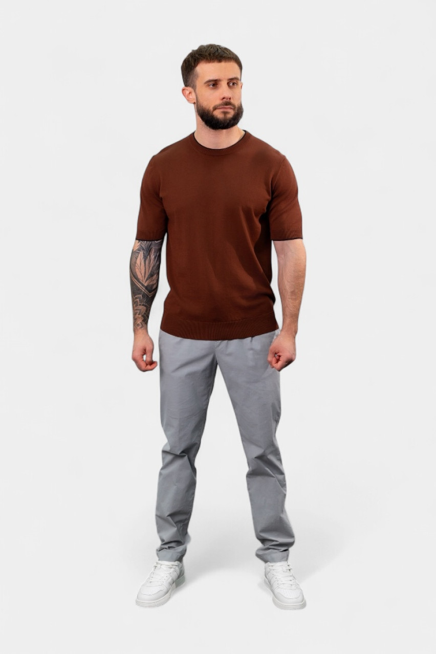 Коричнева вʼязана футболка з чорним кантом R59003F14-H9173-H54 Peserico