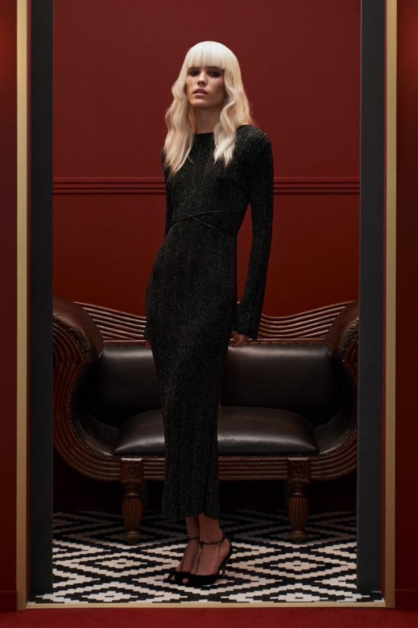 Черное платье с открытой спиной PGL24-05 black(V3V) T.MOSCA