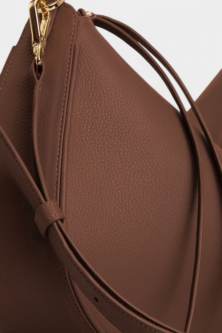 Коричнева сумка Denise v3901-15012 VIKELE STUDIO (золота фурнітура)