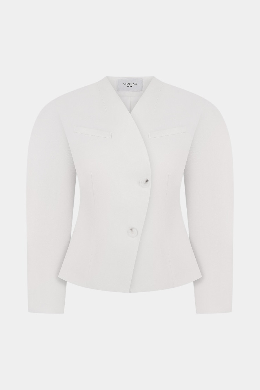 Молочний піджак з акцентними плечима VLADOVA