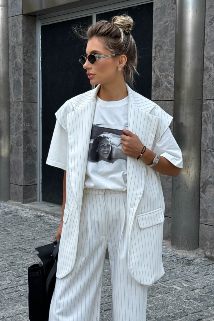 Молочна жилетка в смужку VLADOVA