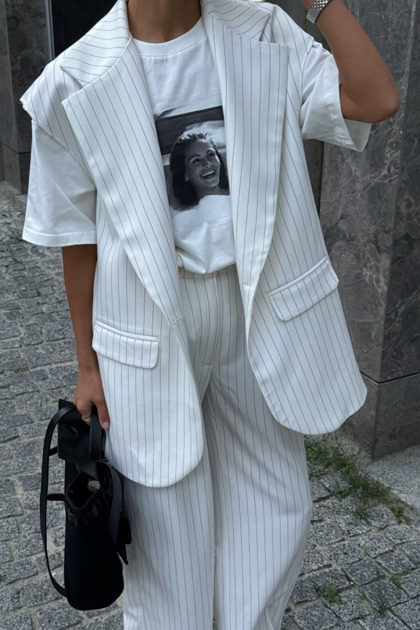 Молочна жилетка в смужку VLADOVA