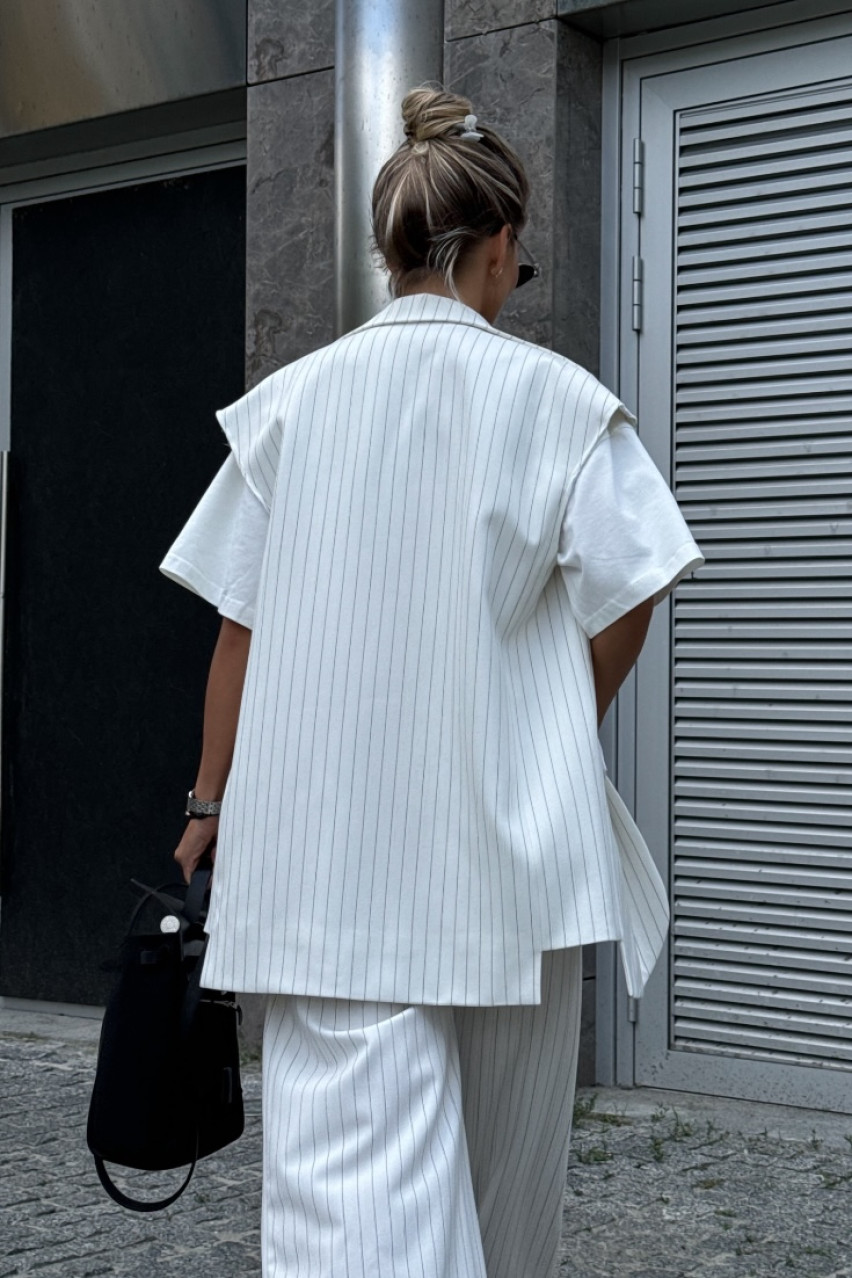 Молочна жилетка в смужку VLADOVA