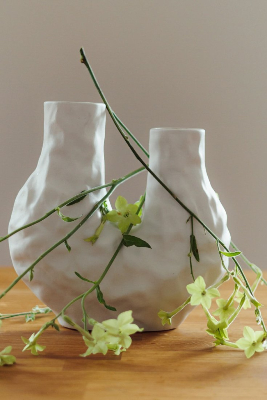 Біла ваза Louloudi clay kyiv