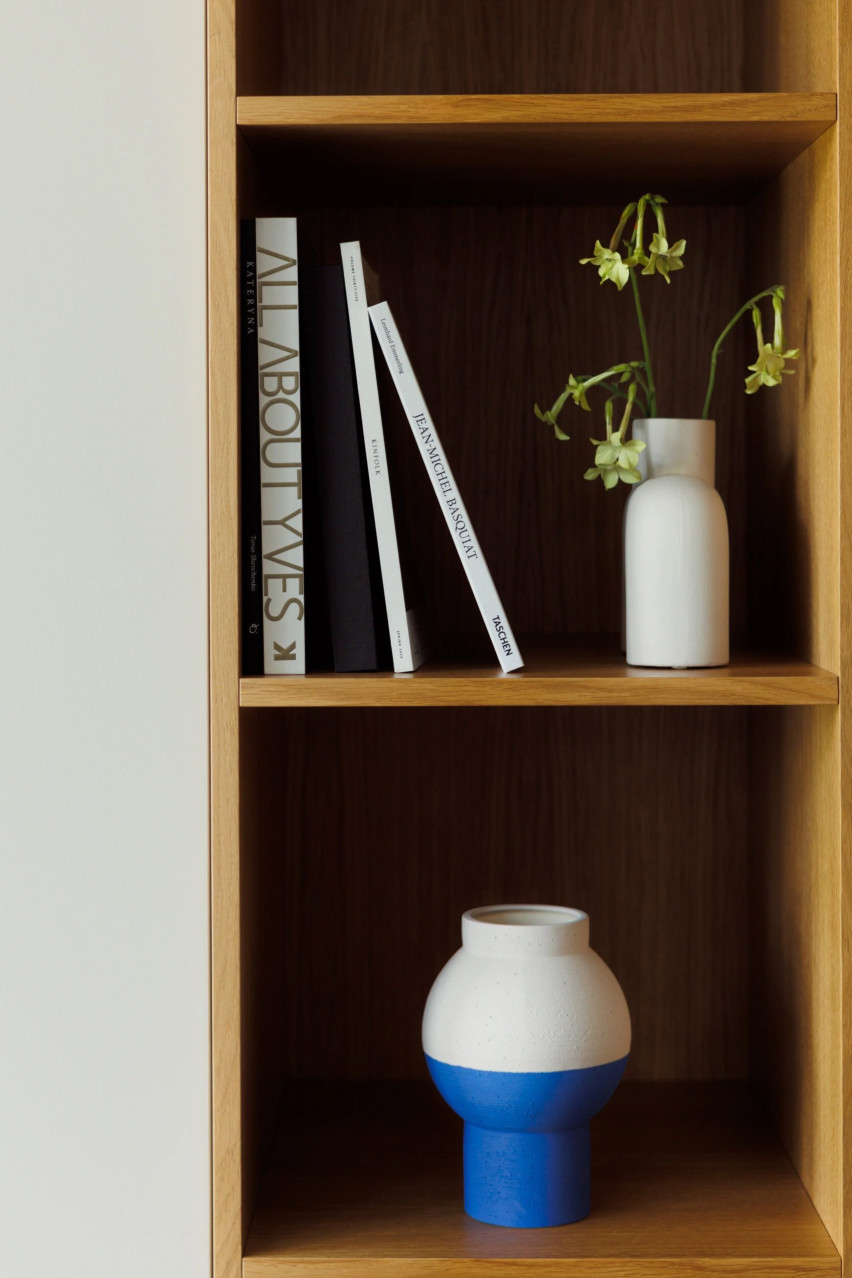 Біло-синя ваза Antistrofo clay kyiv