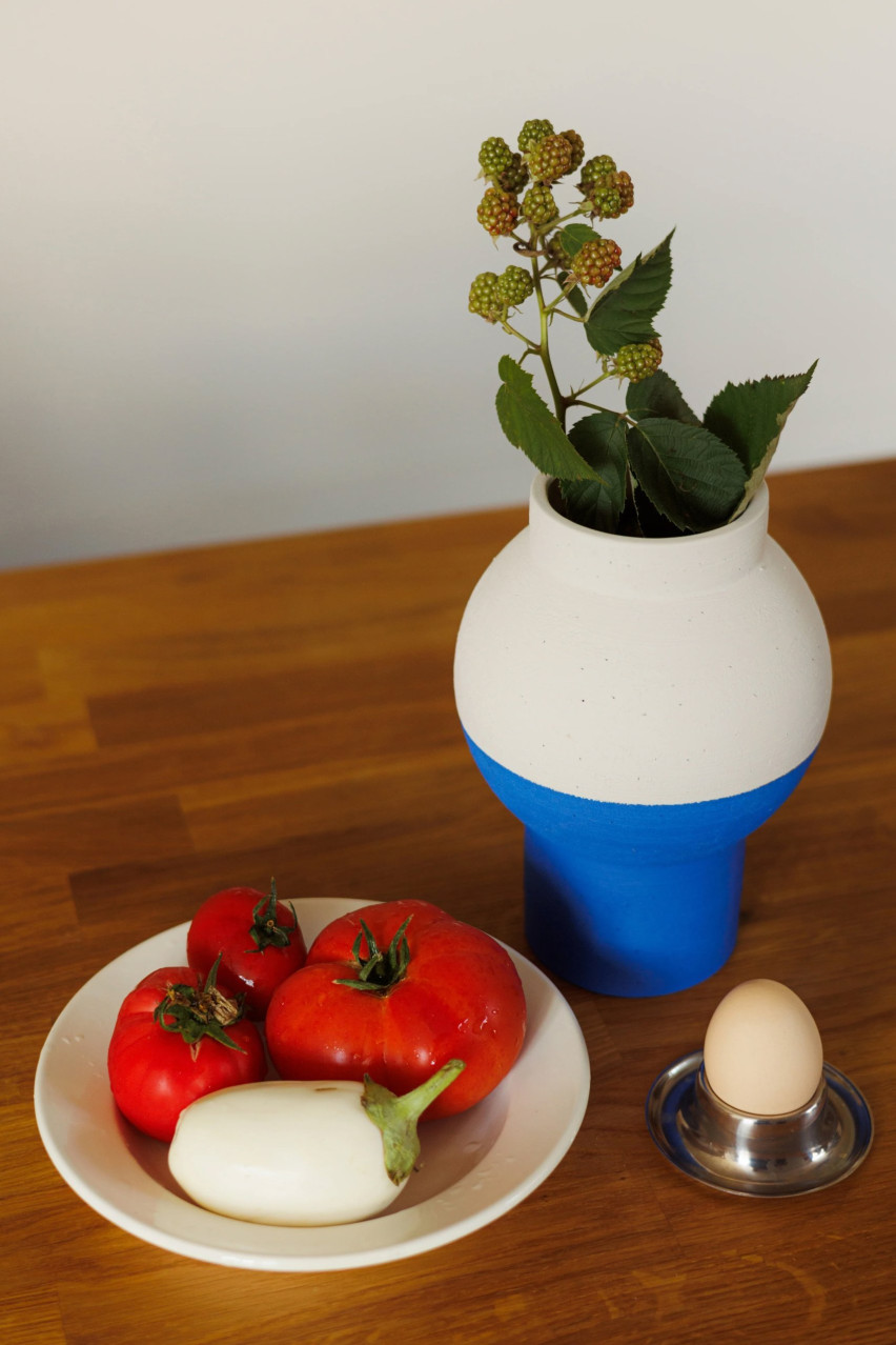 Біло-синя ваза Antistrofo clay kyiv